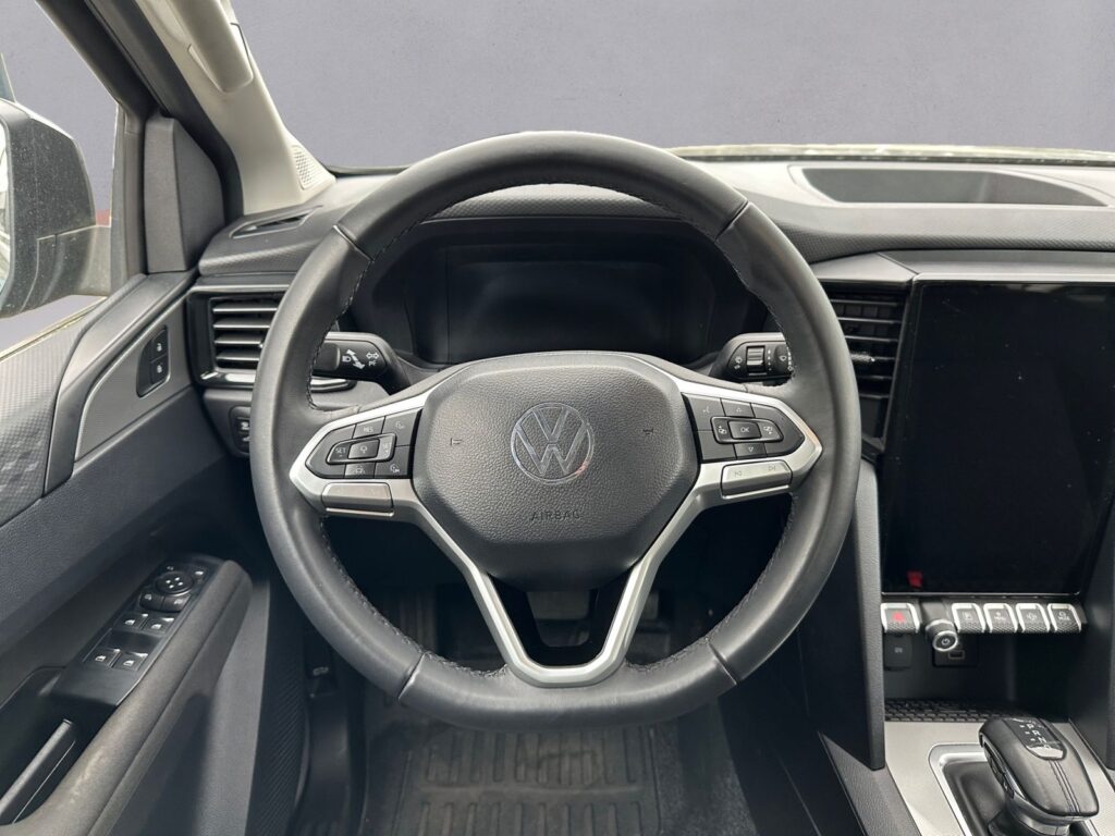 VW Amarok Exposé-Bild 12
