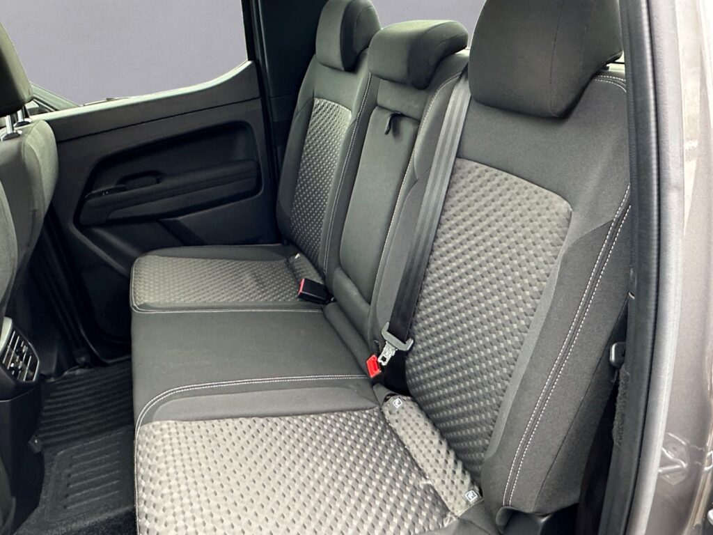 VW Amarok Exposé-Bild 13