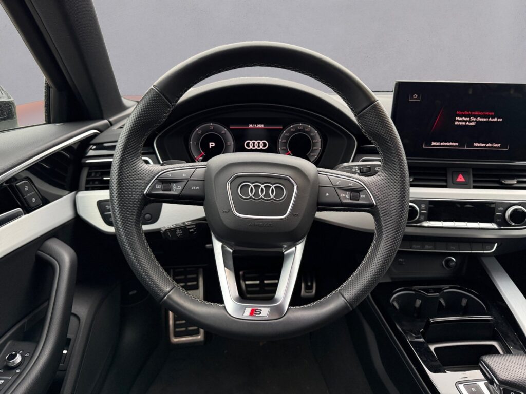 Audi A4 Exposé-Bild 12