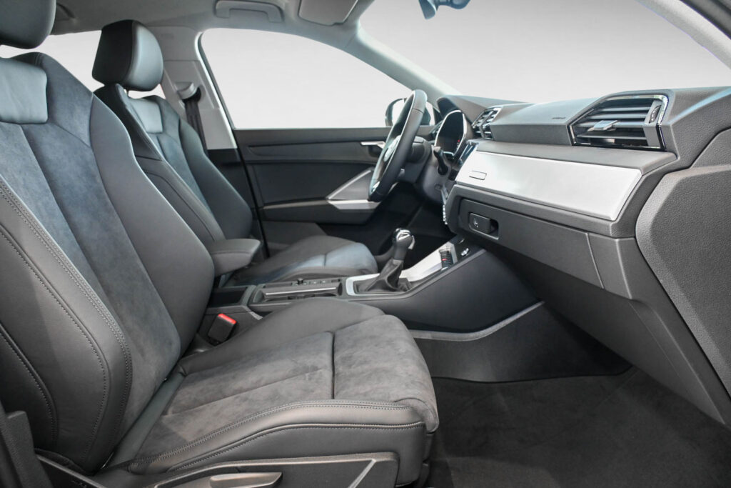 Audi Q3 Exposé-Bild 7