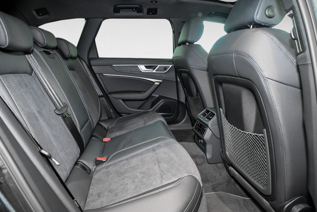 Audi A6 Exposé-Bild 12