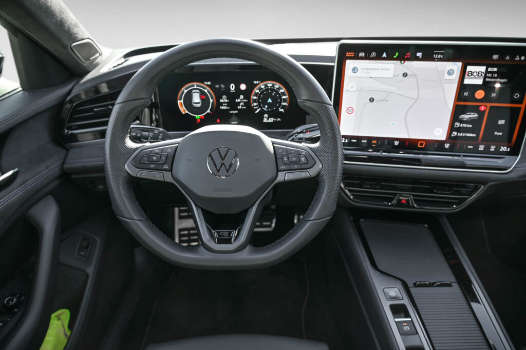 VW Passat Exposé-Bild 13