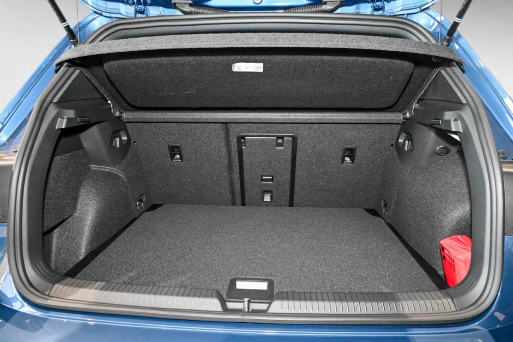 VW Golf Exposé-Bild 6