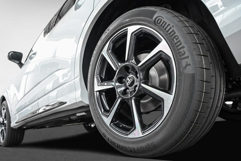 Audi Q3 Exposé-Bild 5