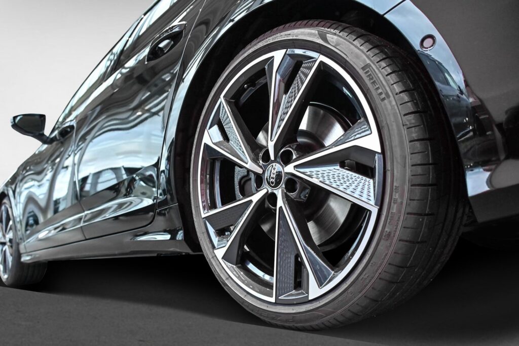 Audi S6 Exposé-Bild 5