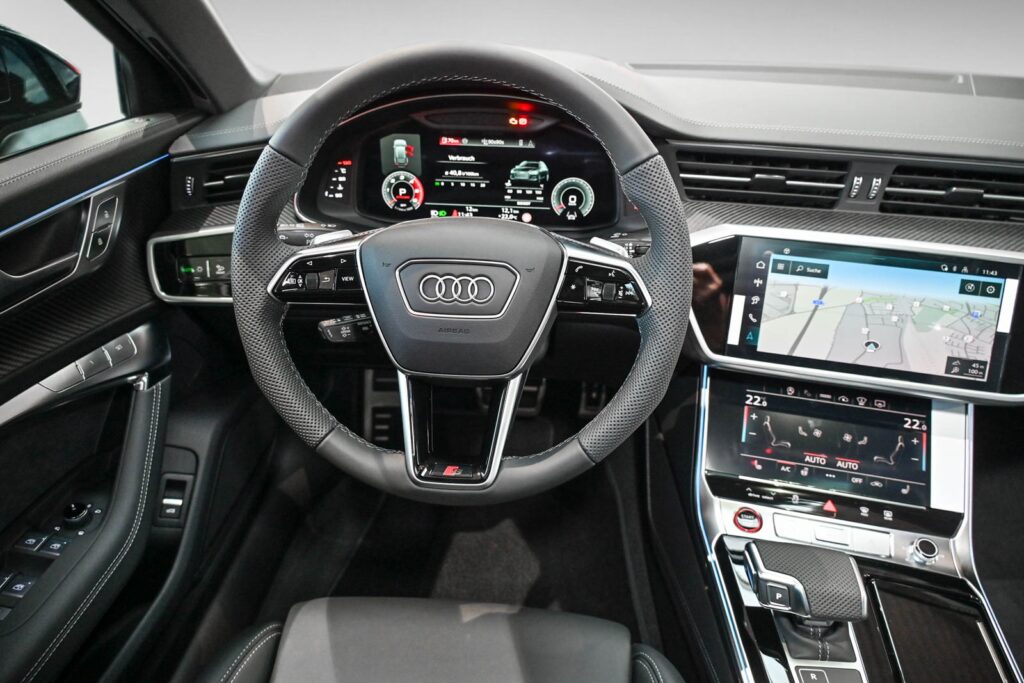 Audi S6 Exposé-Bild 13