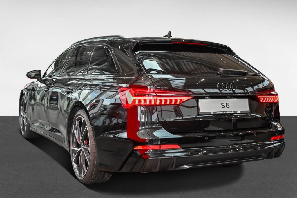 Audi S6 Exposé-Bild 4