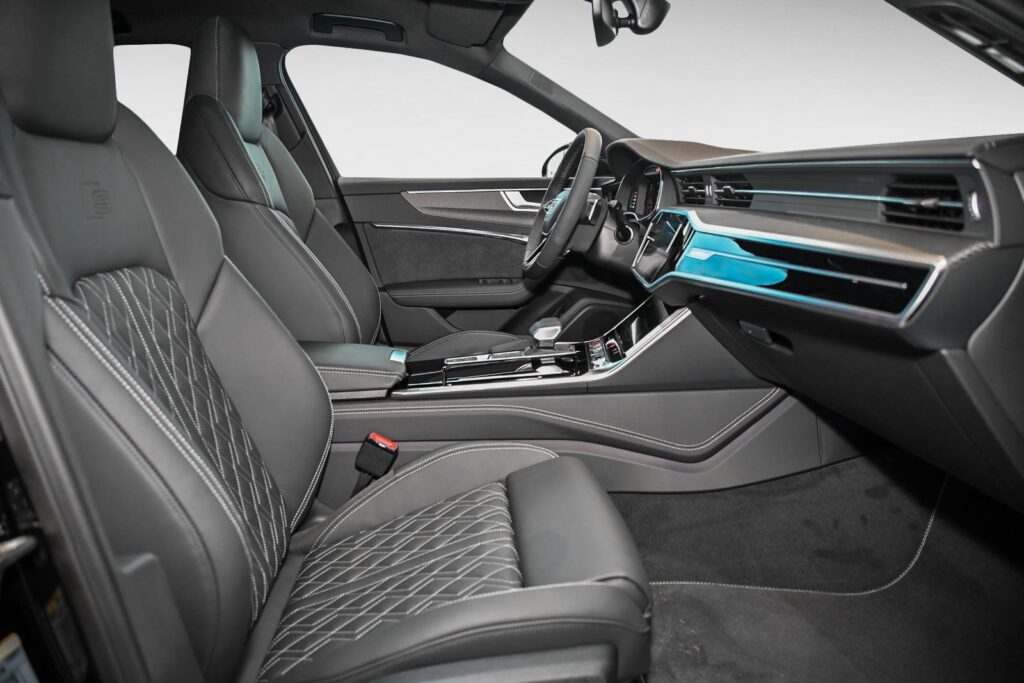 Audi S6 Exposé-Bild 7