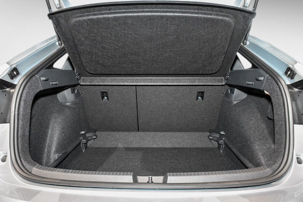 VW Taigo Exposé-Bild 6