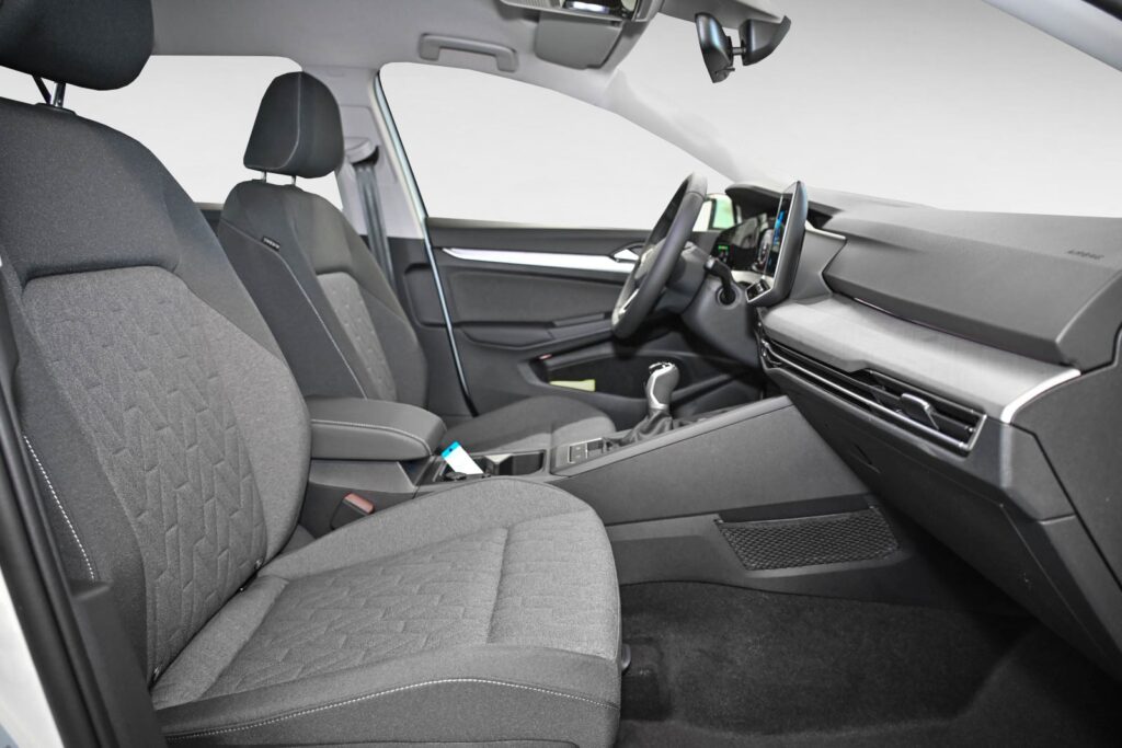 VW Golf Exposé-Bild 7