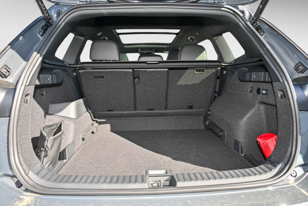 VW Tayron Exposé-Bild 6