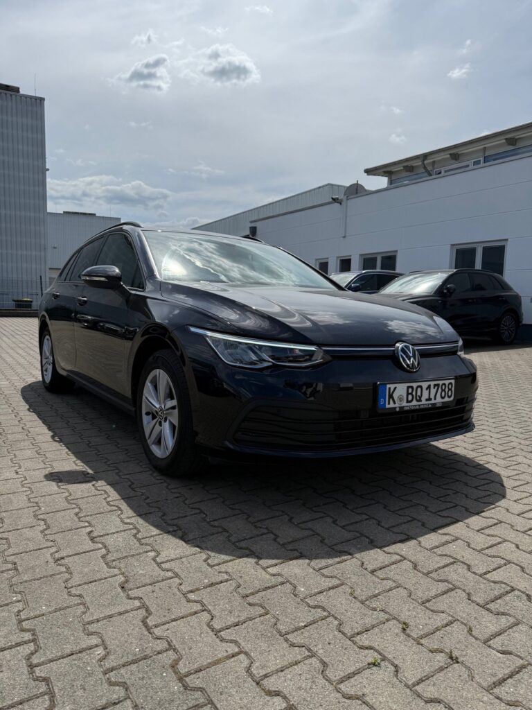 VW Golf Exposé-Bild 2