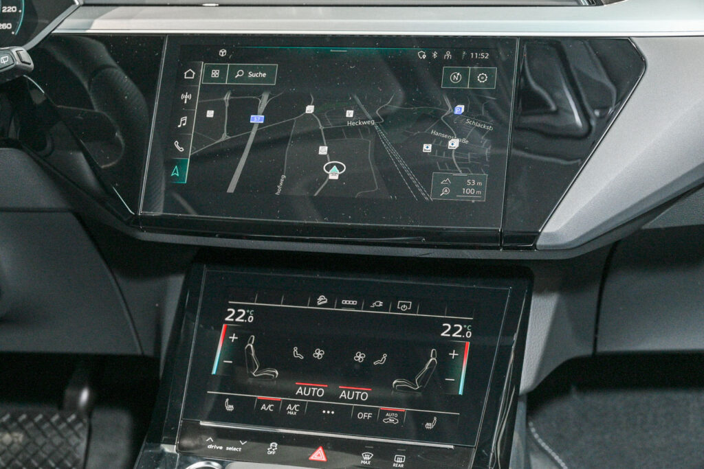 Audi e-tron Exposé-Bild 9