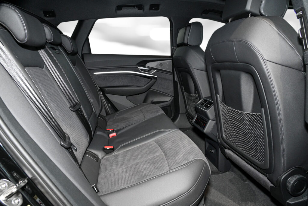 Audi e-tron Exposé-Bild 11