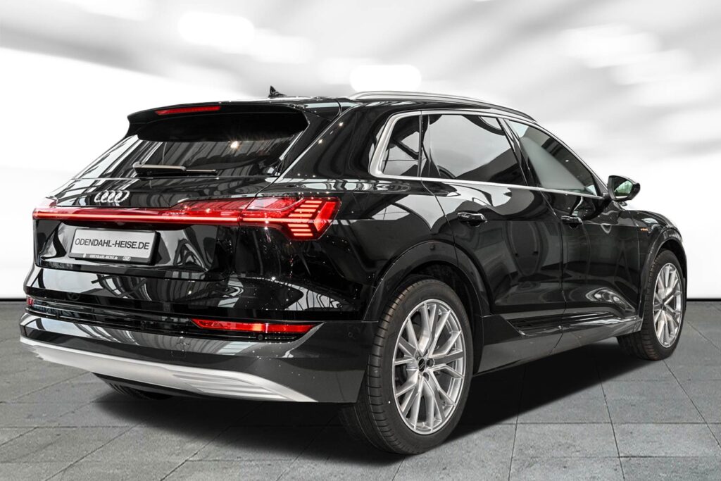 Audi e-tron Exposé-Bild 3