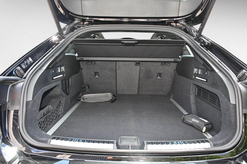 Audi A6 Exposé-Bild 6