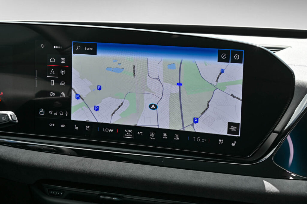 Audi A6 Exposé-Bild 14