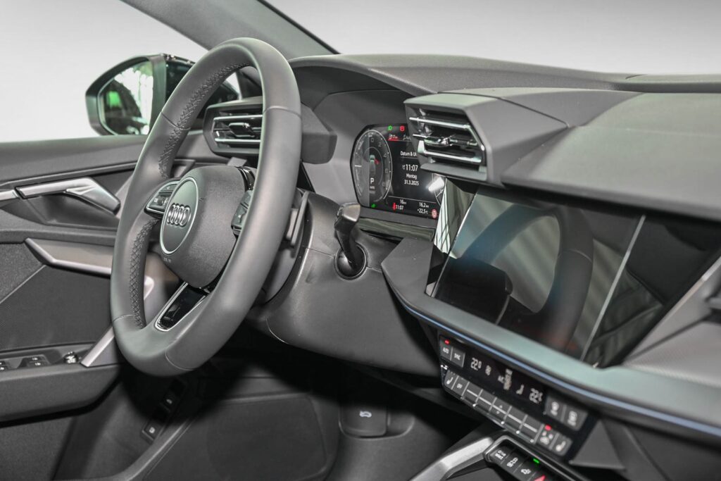 Audi A3 Exposé-Bild 9