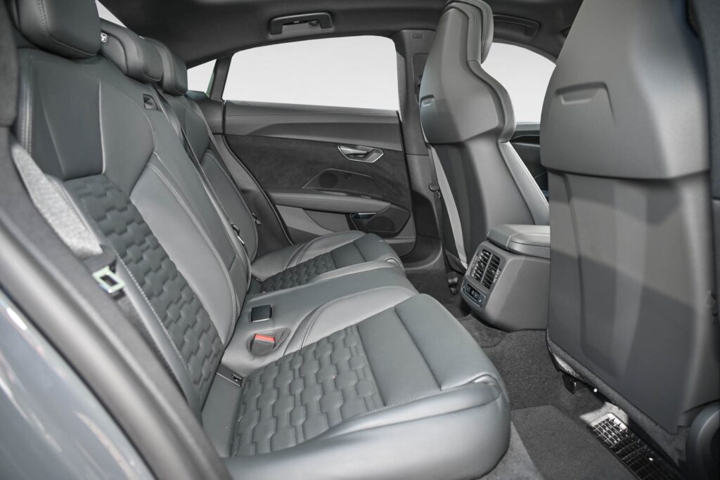 Audi RS e-tron GT Exposé-Bild 10