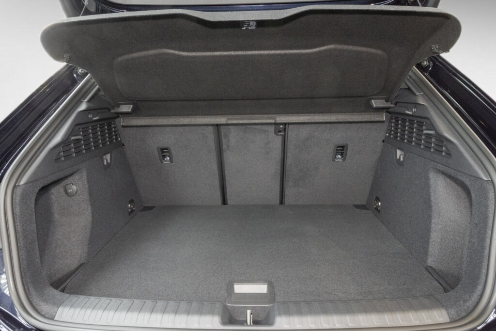 Audi RS3 Exposé-Bild 6