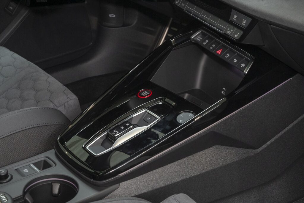 Audi RS3 Exposé-Bild 9