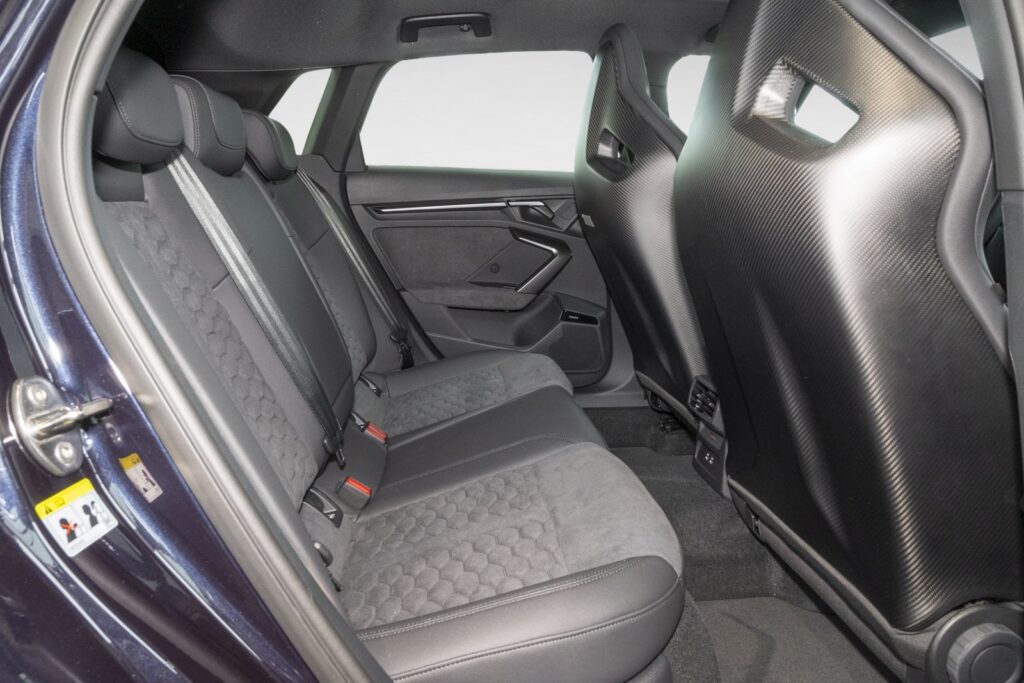 Audi RS3 Exposé-Bild 10