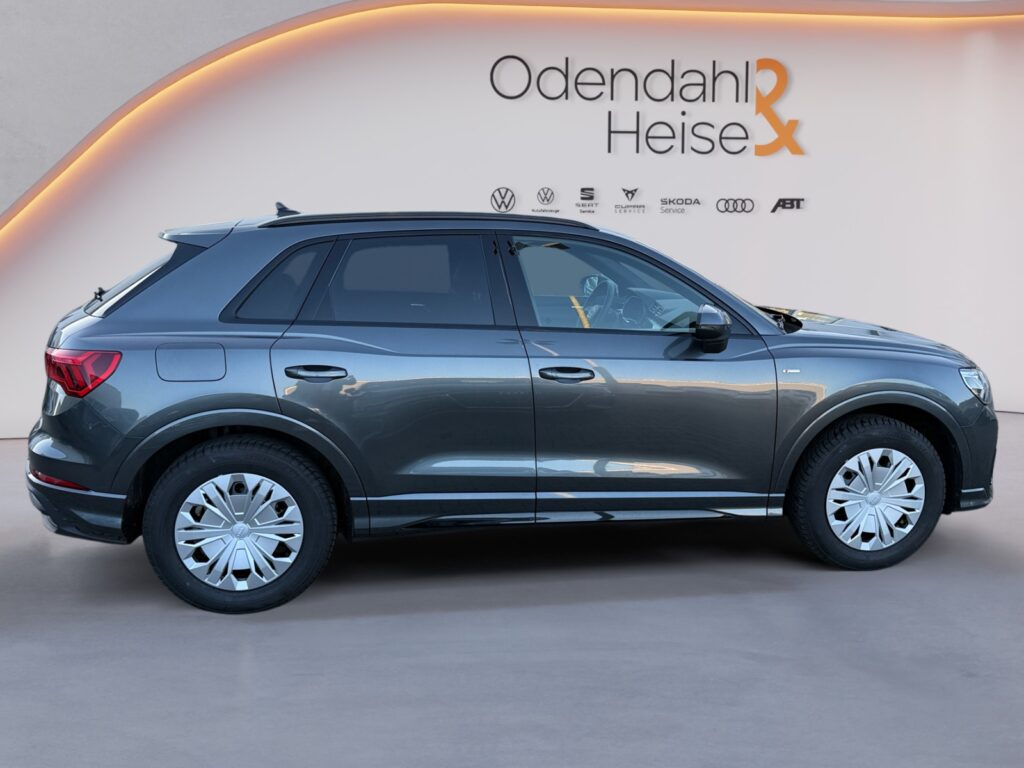 Audi Q3 Exposé-Bild 6