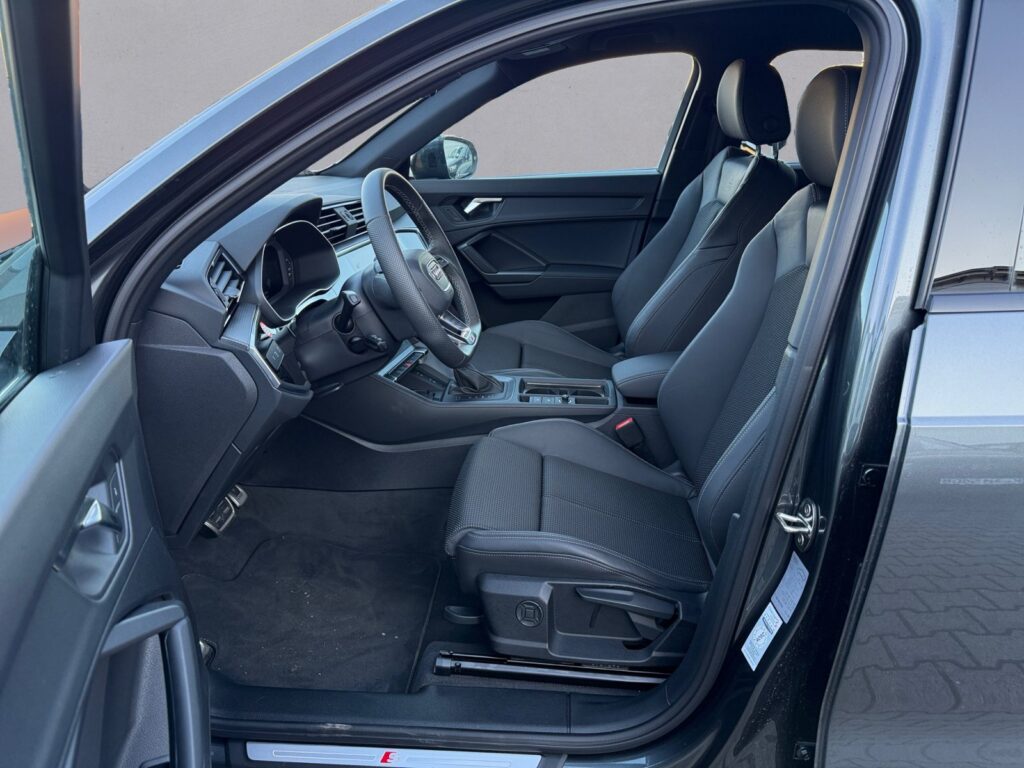 Audi Q3 Exposé-Bild 9