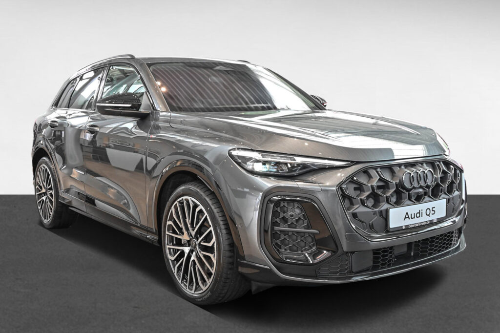 Audi Q5 Exposé-Bild 2