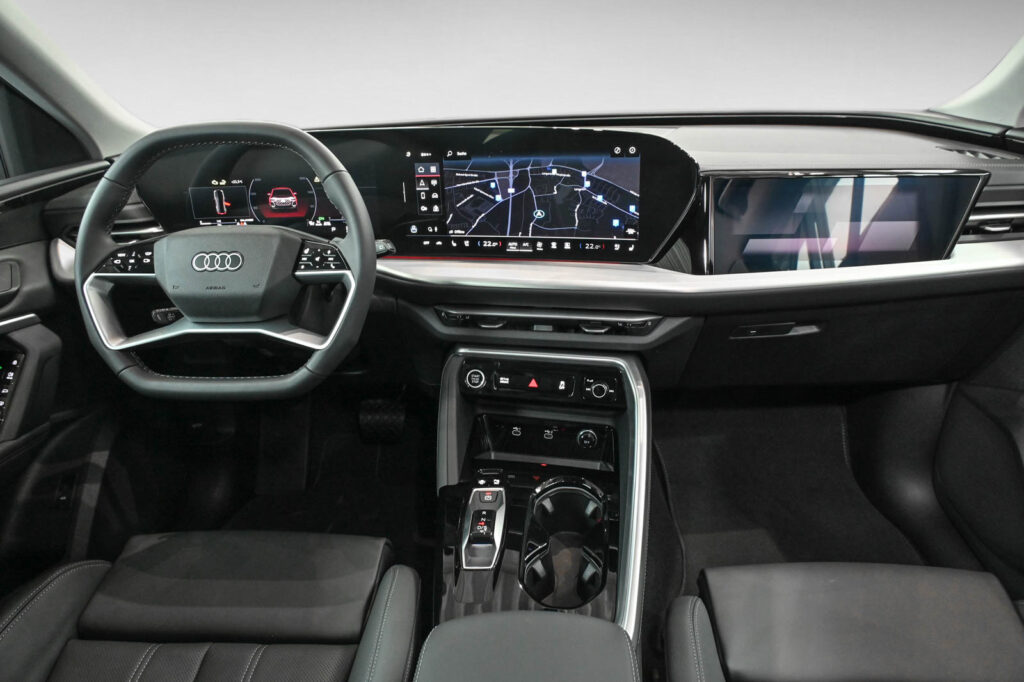 Audi Q5 Exposé-Bild 12