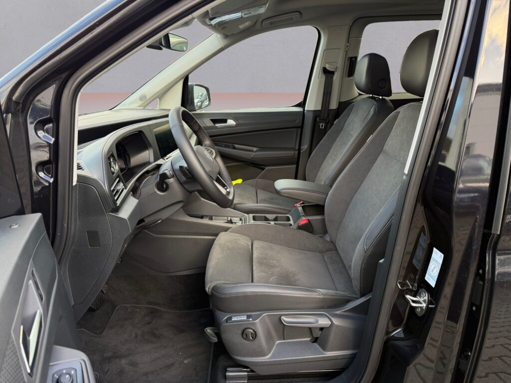 VW Caddy Exposé-Bild 9