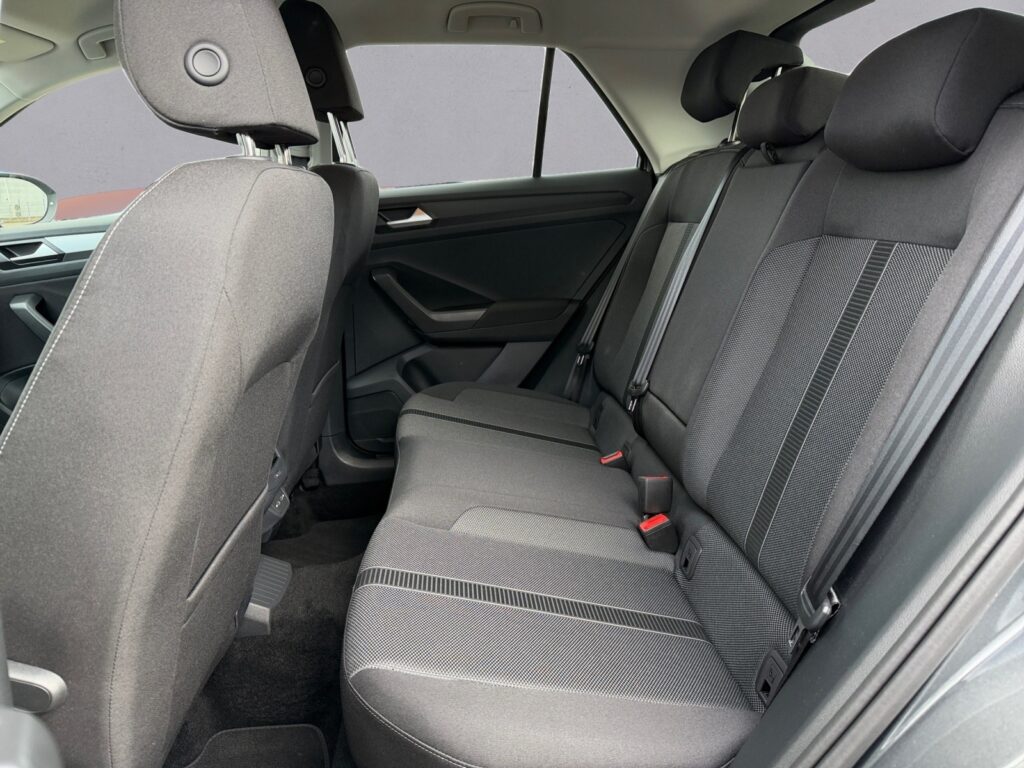 VW T-Roc Exposé-Bild 13