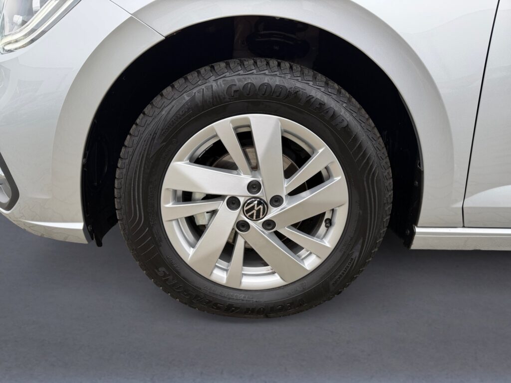 VW Polo Exposé-Bild 14