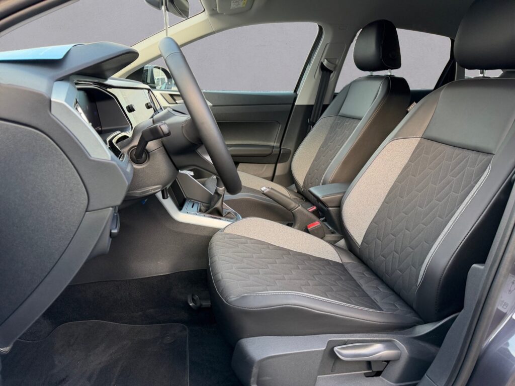 VW Taigo Exposé-Bild 9