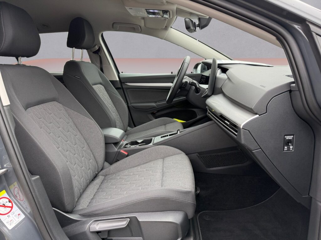 VW Golf Exposé-Bild 15