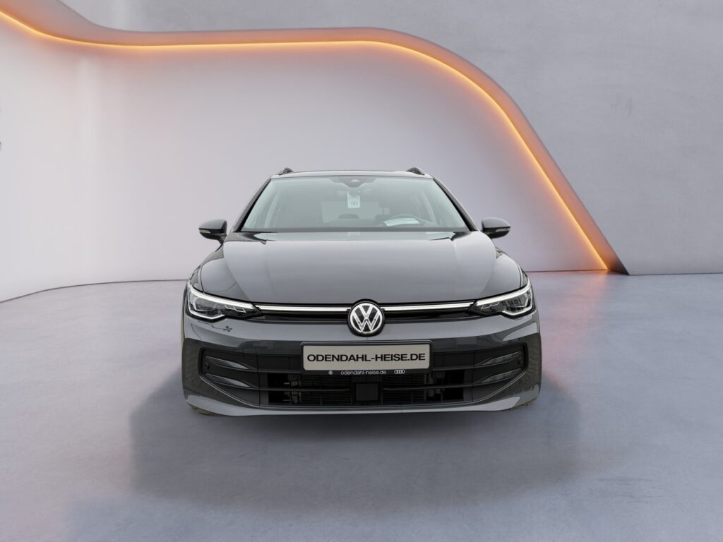 VW Golf Exposé-Bild 8