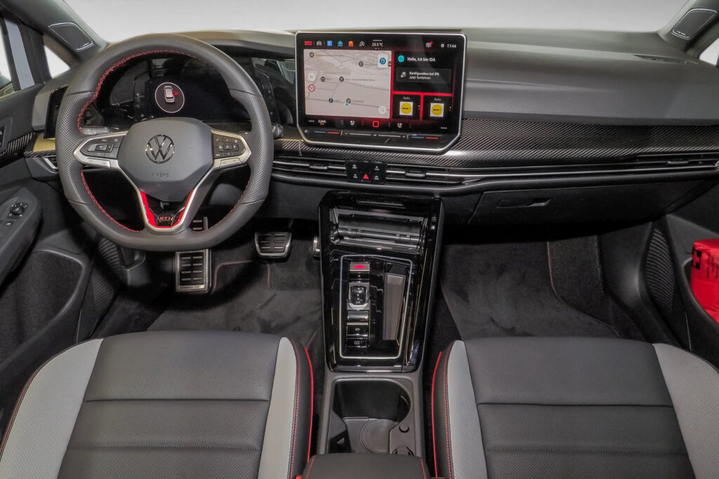 VW Golf Exposé-Bild 11