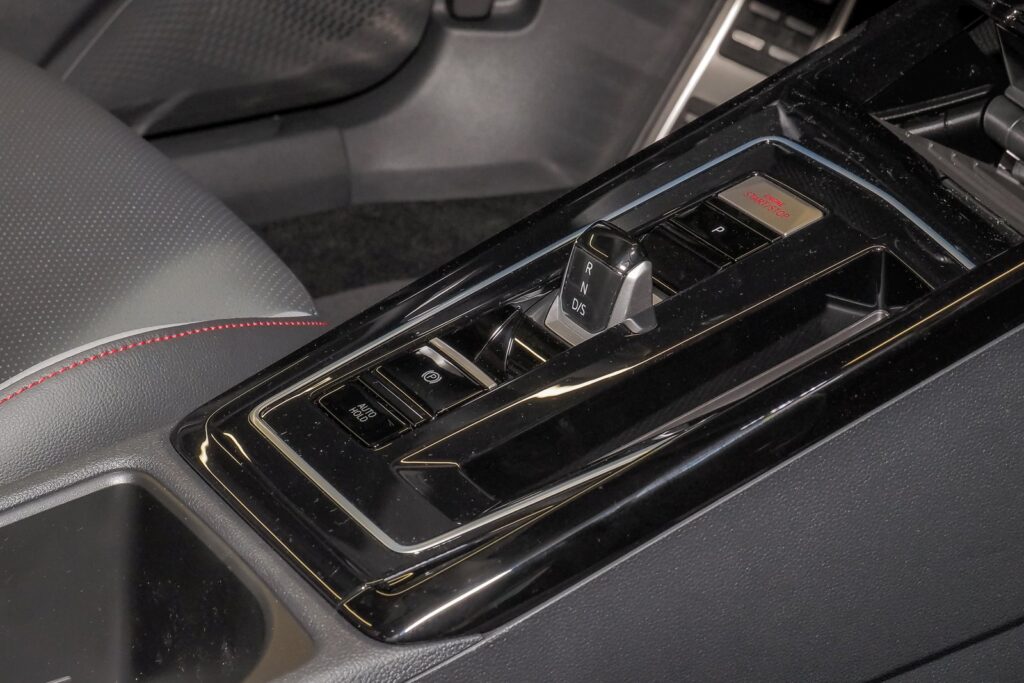 VW Golf Exposé-Bild 9