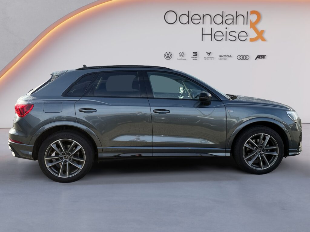 Audi Q3 Exposé-Bild 6