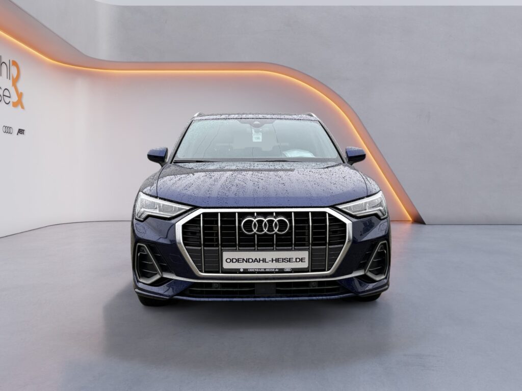 Audi Q3 Exposé-Bild 8