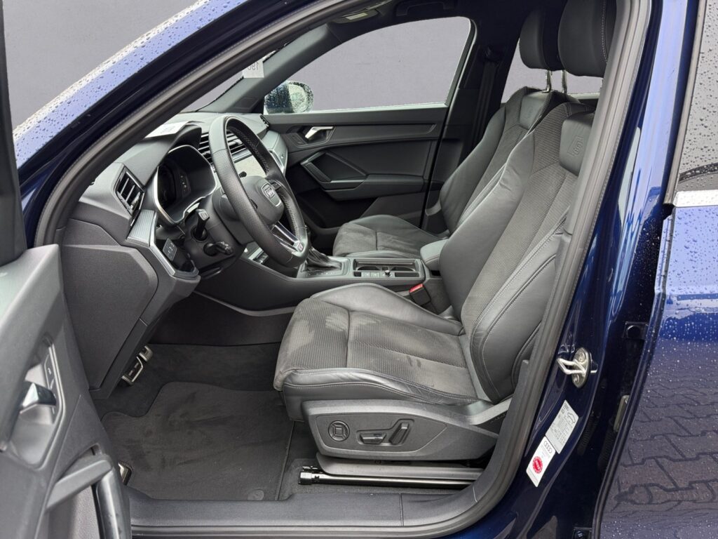 Audi Q3 Exposé-Bild 9