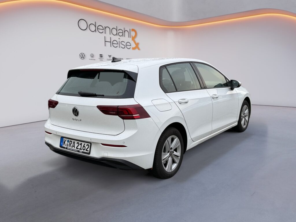 VW Golf Exposé-Bild 5