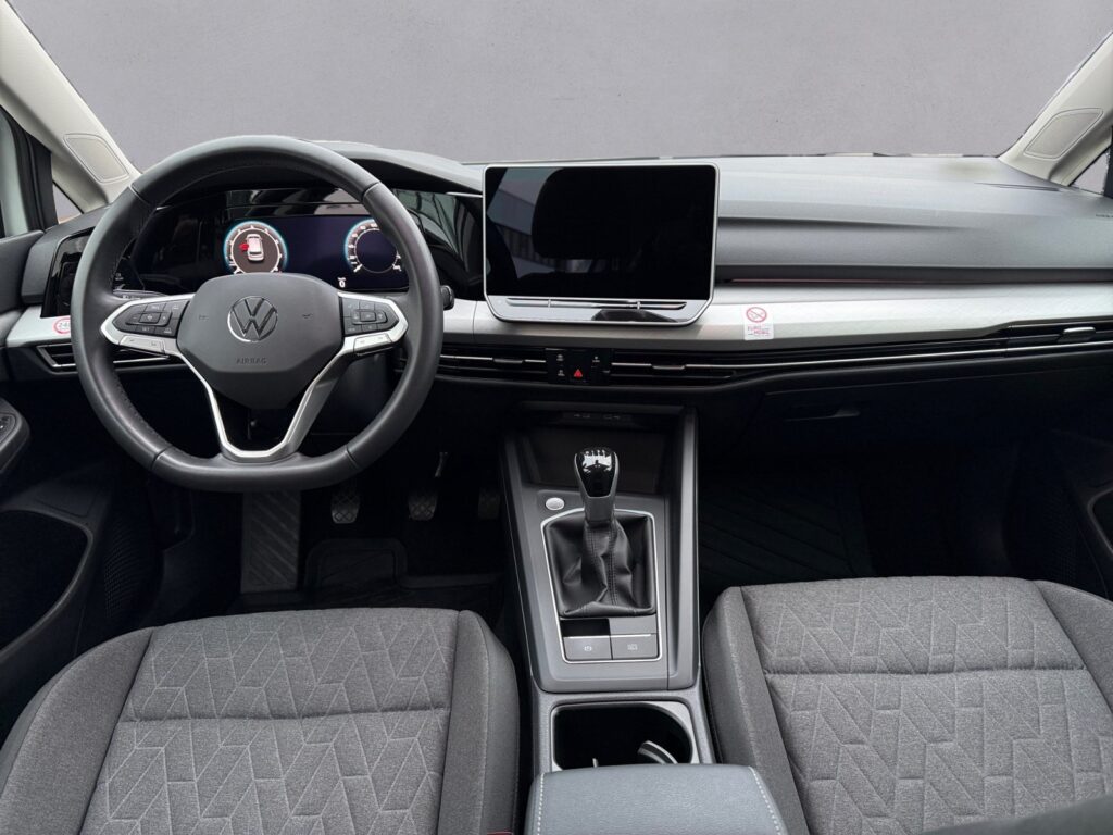 VW Golf Exposé-Bild 10