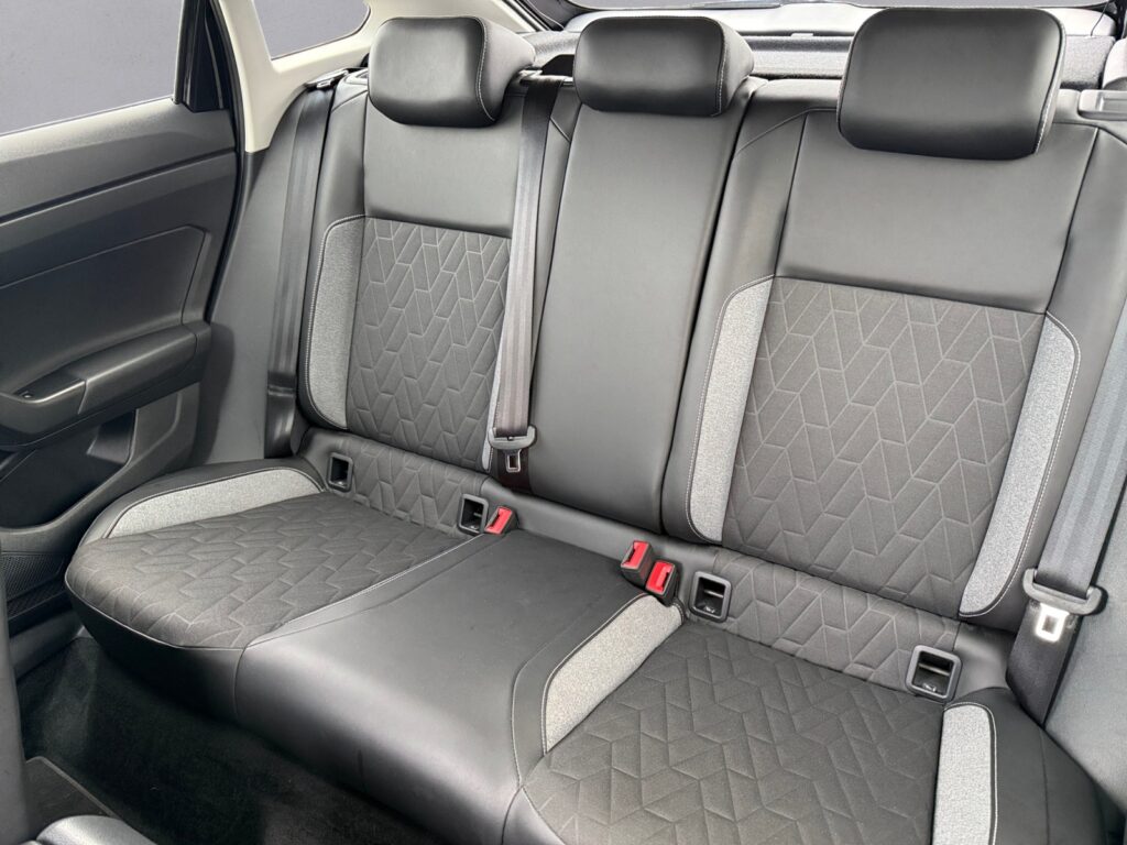 VW Taigo Exposé-Bild 13