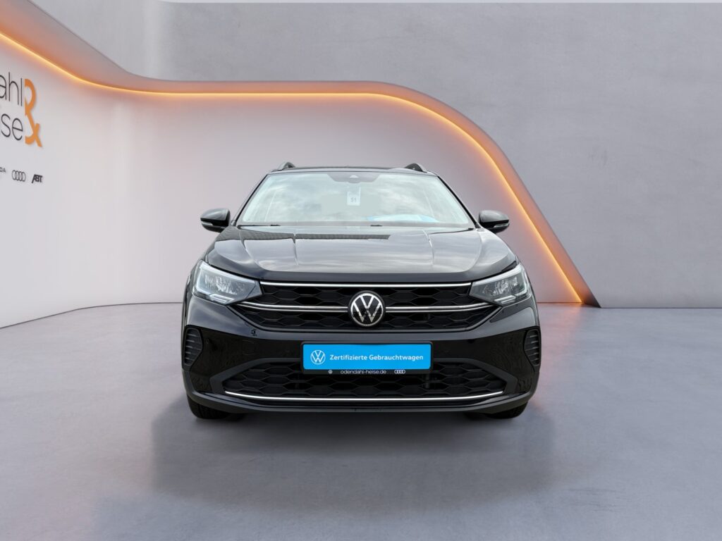 VW Taigo Exposé-Bild 8