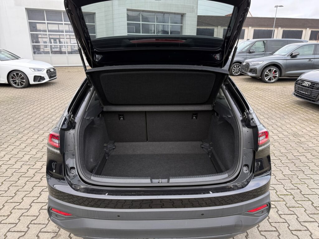 VW Taigo Exposé-Bild 16