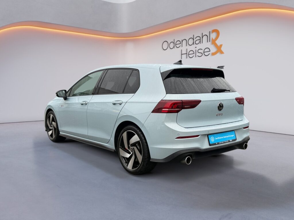 VW Golf Exposé-Bild 3