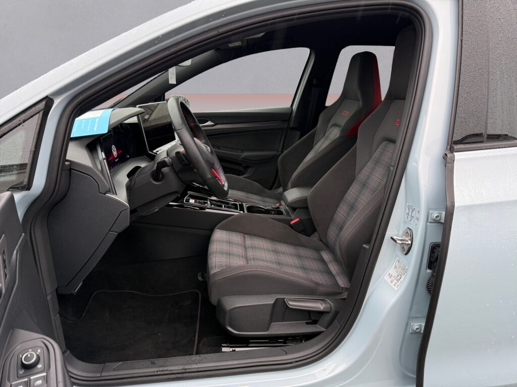 VW Golf Exposé-Bild 9