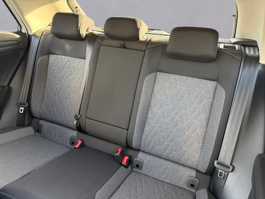 VW T-Roc Exposé-Bild 13