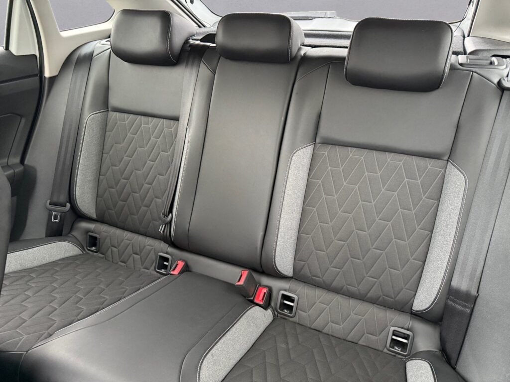 VW Taigo Exposé-Bild 13